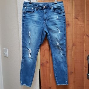 Seven7 blue high rise ankle jeans